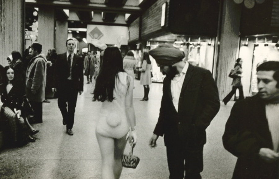 Виктор Колар. Монреаль. В магазине на площади Бонавентура, 1972